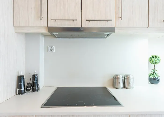 Comfortable,Sunny Apartment In Athens Center
